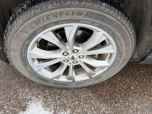 Used 2020 Ford Explorer XLT w/ Equipment Group 202A image 7