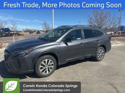 Used 2025 Subaru Outback Premium image 6