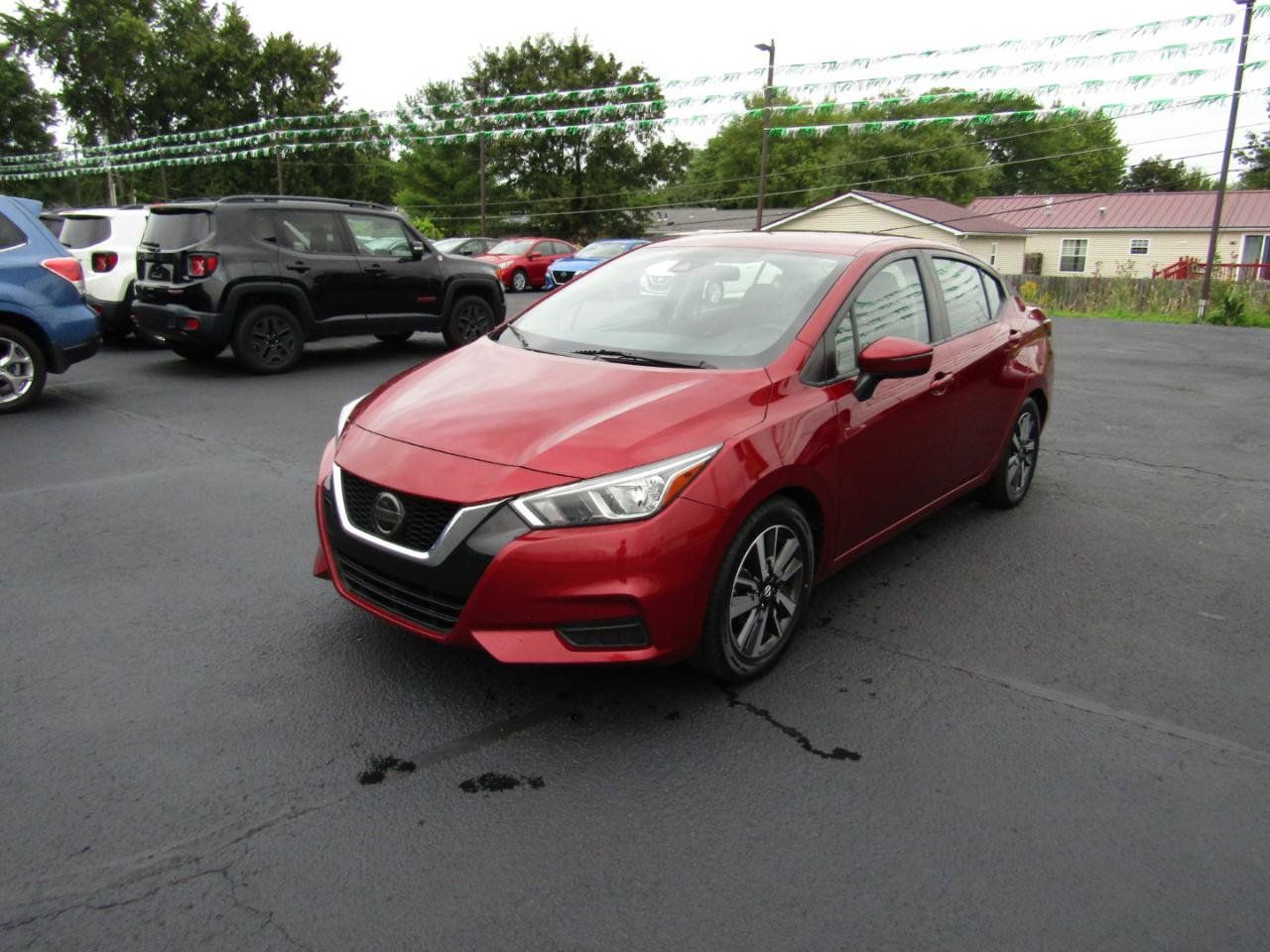Used 2021 Nissan Versa SV FWD image 3