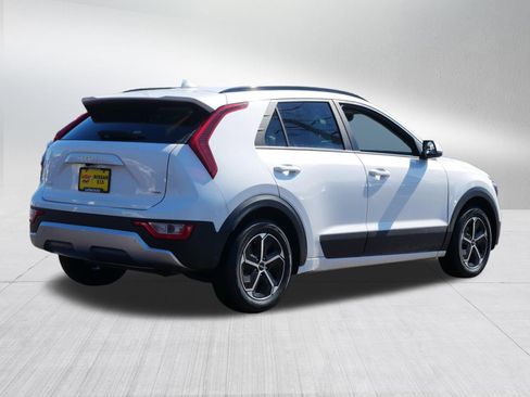 Certified 2023 Kia Niro LX image 8