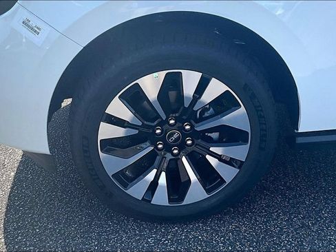 New 2027 Ford Expedition Max Platinum RWD image 12
