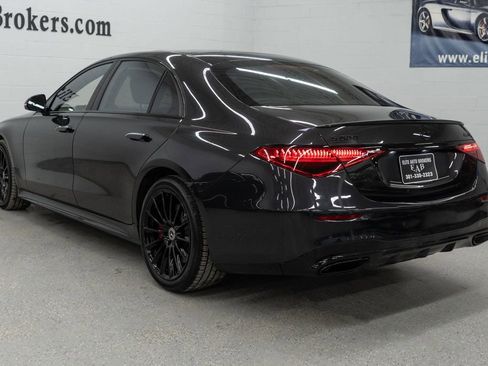 Used 2022 Mercedes-Benz S 500 4MATIC w/ AMG Line Package image 59