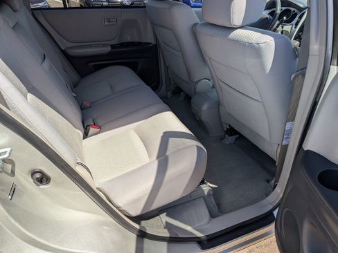 Used 2007 Toyota Highlander 2WD w/ 3rd Row image 30