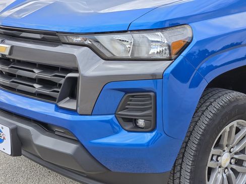 Used 2023 Chevrolet Colorado LT w/ LT Convenience Package II RWD image 9