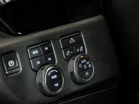 Used 2023 Chevrolet Silverado 1500 RST AWD/4WD image 18