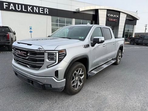 Used 2022 GMC Sierra 1500 SLT w/ SLT Convenience Package image 8