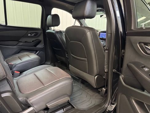 Used 2023 Chevrolet Traverse High Country AWD/4WD image 31