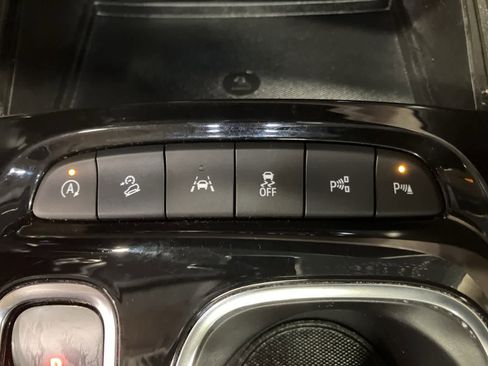 Used 2023 Buick Envision Avenir image 22