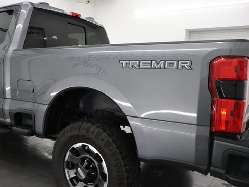 Used 2023 Ford F250 XLT w/ Black Appearance Package AWD/4WD image 34