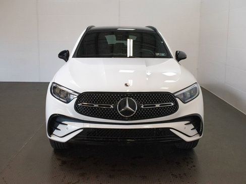 Used 2026 Mercedes-Benz GLC 300 4MATIC image 2