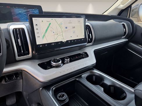 New 2027 Ford Expedition Max Active RWD image 19