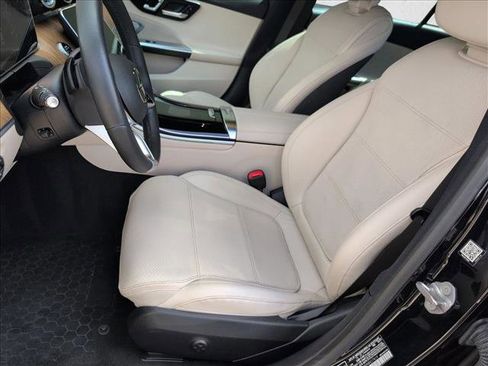 Certified 2022 Mercedes-Benz C 300 4MATIC Sedan image 17