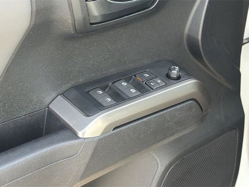 Certified 2023 Toyota Tacoma SR5 image 16