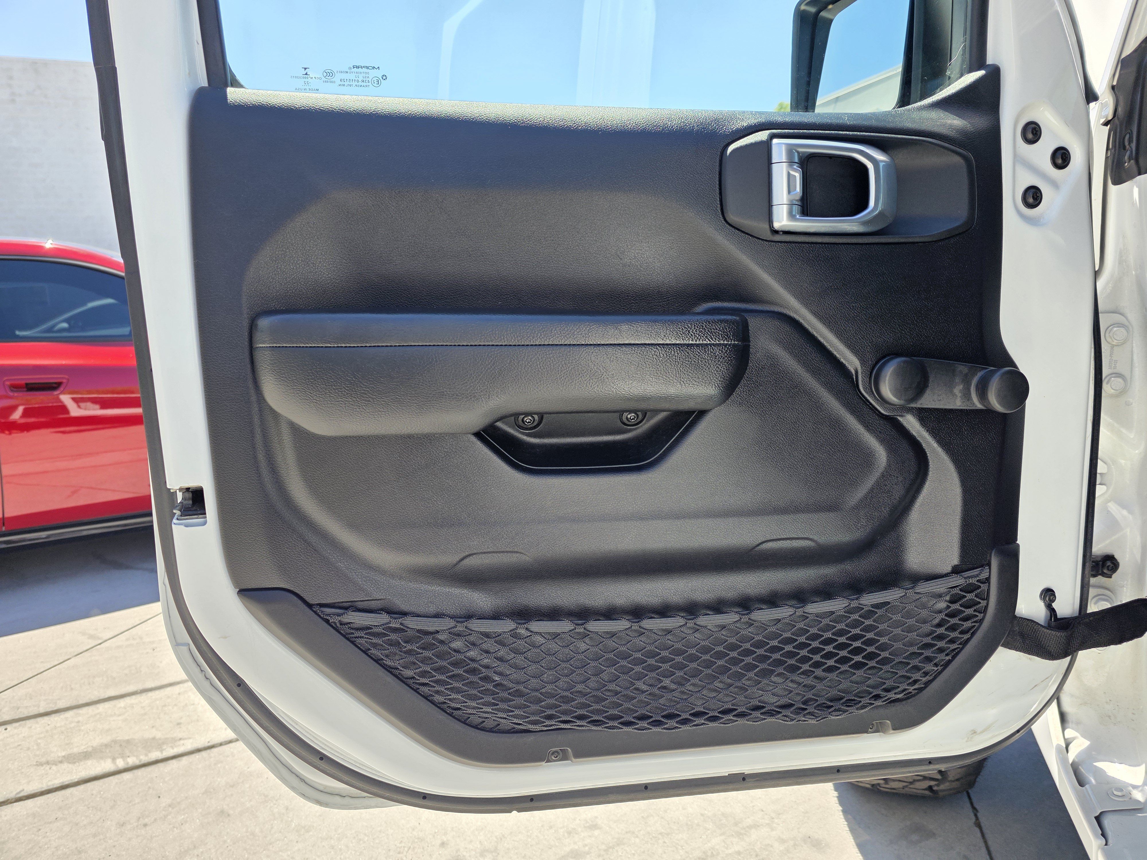 Certified 2022 Jeep Gladiator Sport AWD/4WD image 12
