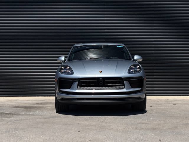 Certified 2026 Porsche Macan AWD/4WD image 10
