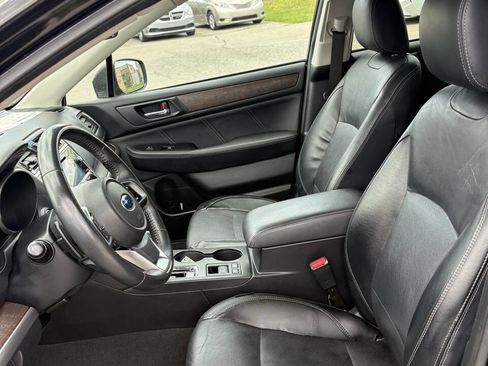 Used 2018 Subaru Outback 2.5i Limited AWD/4WD image 6