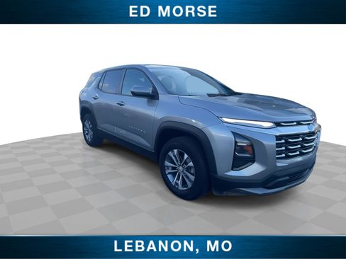 Used 2025 Chevrolet Equinox LT AWD/4WD image 2