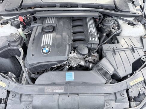 Used 2010 BMW 328i xDrive Sedan image 20