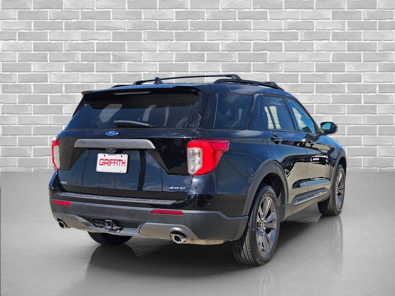 Used 2024 Ford Explorer XLT w/ Equipment Group 202A AWD/4WD image 5