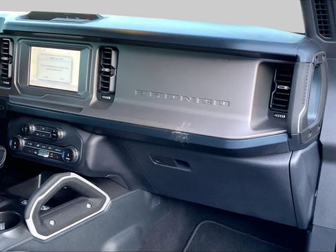 Used 2022 Ford Bronco Outer Banks AWD/4WD image 16