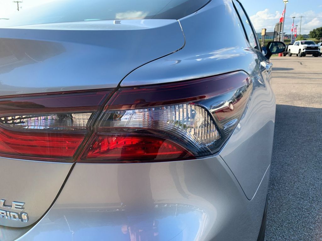 Used 2024 Toyota Camry LE FWD image 33