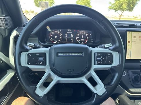 Used 2022 Land Rover Defender 90 X-Dynamic HSE image 13