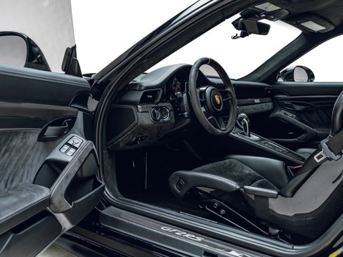 Used 2018 Porsche 911 GT2 RS RWD image 38