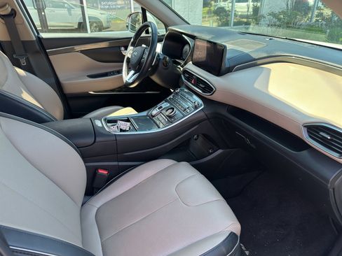 Used 2022 Hyundai Santa Fe SEL w/ Convenience + Premium Package image 11
