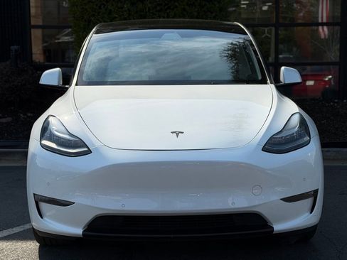 Used 2021 Tesla Model Y Long Range image 3