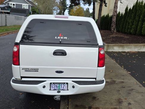 Used 2004 Ford Explorer Sport Trac XLT image 6