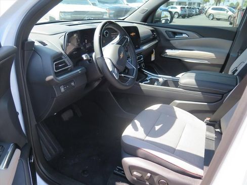 New 2026 Chevrolet Traverse LT w/ Enhanced Driving Package image 11