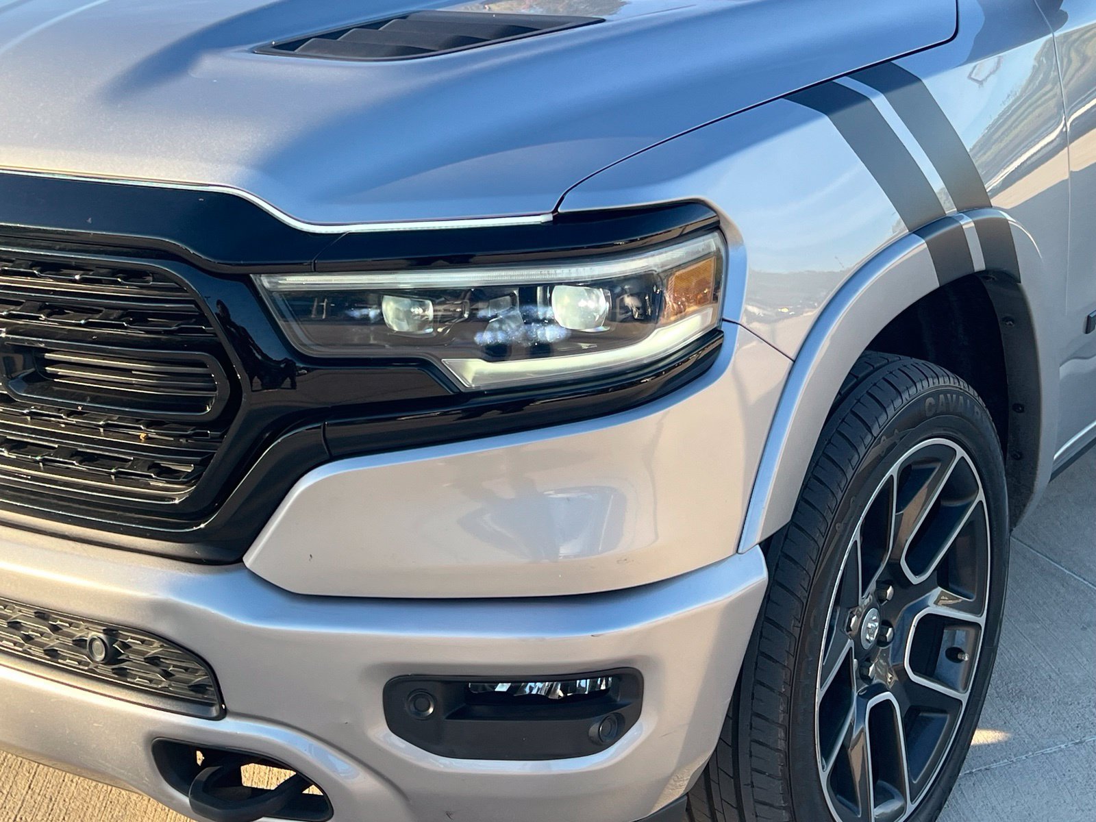 Used 2023 RAM 1500 Limited AWD/4WD image 12
