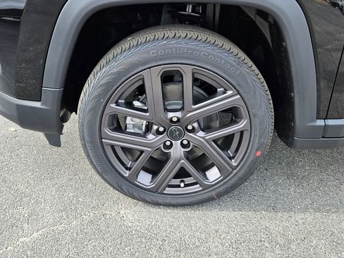 New 2026 Jeep Compass Latitude image 9