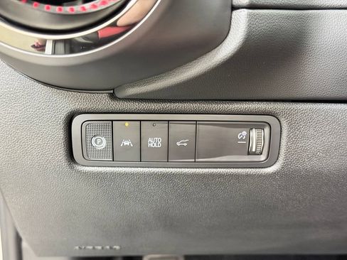 Used 2025 Chevrolet Equinox EV RS FWD image 40