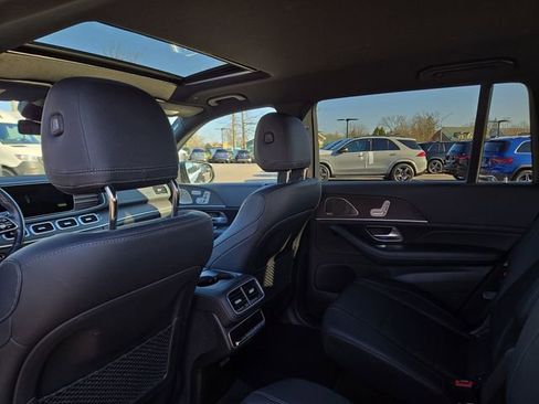 Used 2022 Mercedes-Benz GLS 450 4MATIC image 29