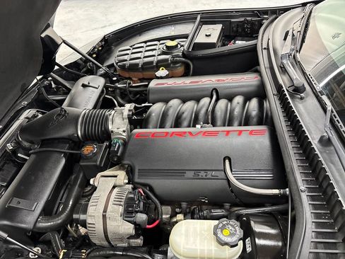 Used 2001 Chevrolet Corvette Convertible w/ Preferred Equipment Group1 image 22