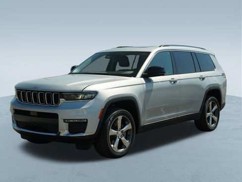 Used 2022 Jeep Grand Cherokee L Limited AWD/4WD image 3