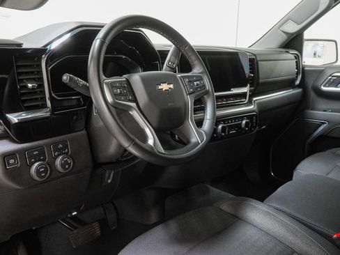 Used 2025 Chevrolet Silverado 1500 LT AWD/4WD image 22