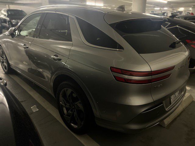Used 2023 Genesis Electrified GV70 AWD/4WD image 2