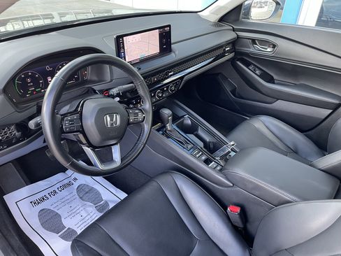 Used 2024 Honda Accord Touring image 10