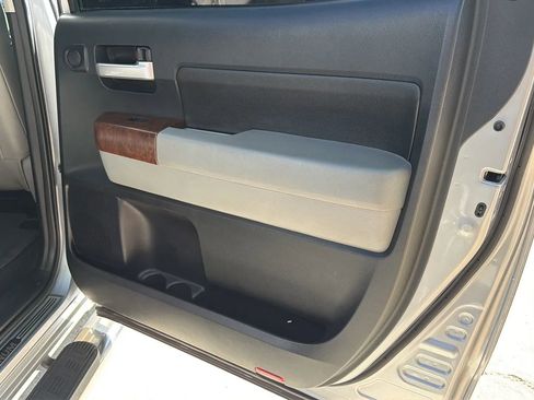 Used 2012 Toyota Tundra Limited w/ Platinum Pkg image 20