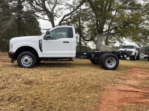 New 2026 Ford F350 XL image 5