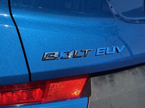 Used 2023 Chevrolet Bolt EUV Premier w/ Sun & Sound Package FWD image 28