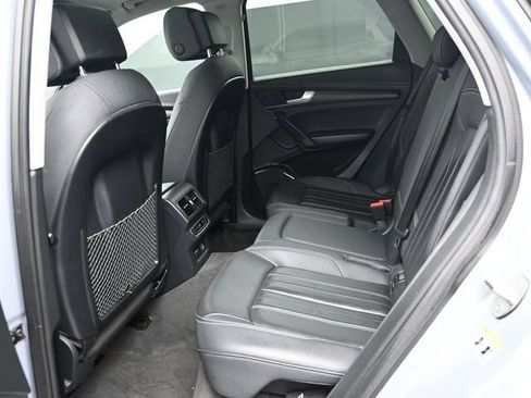 Used 2021 Audi Q5 2.0T Premium w/ Convenience Package AWD/4WD image 10