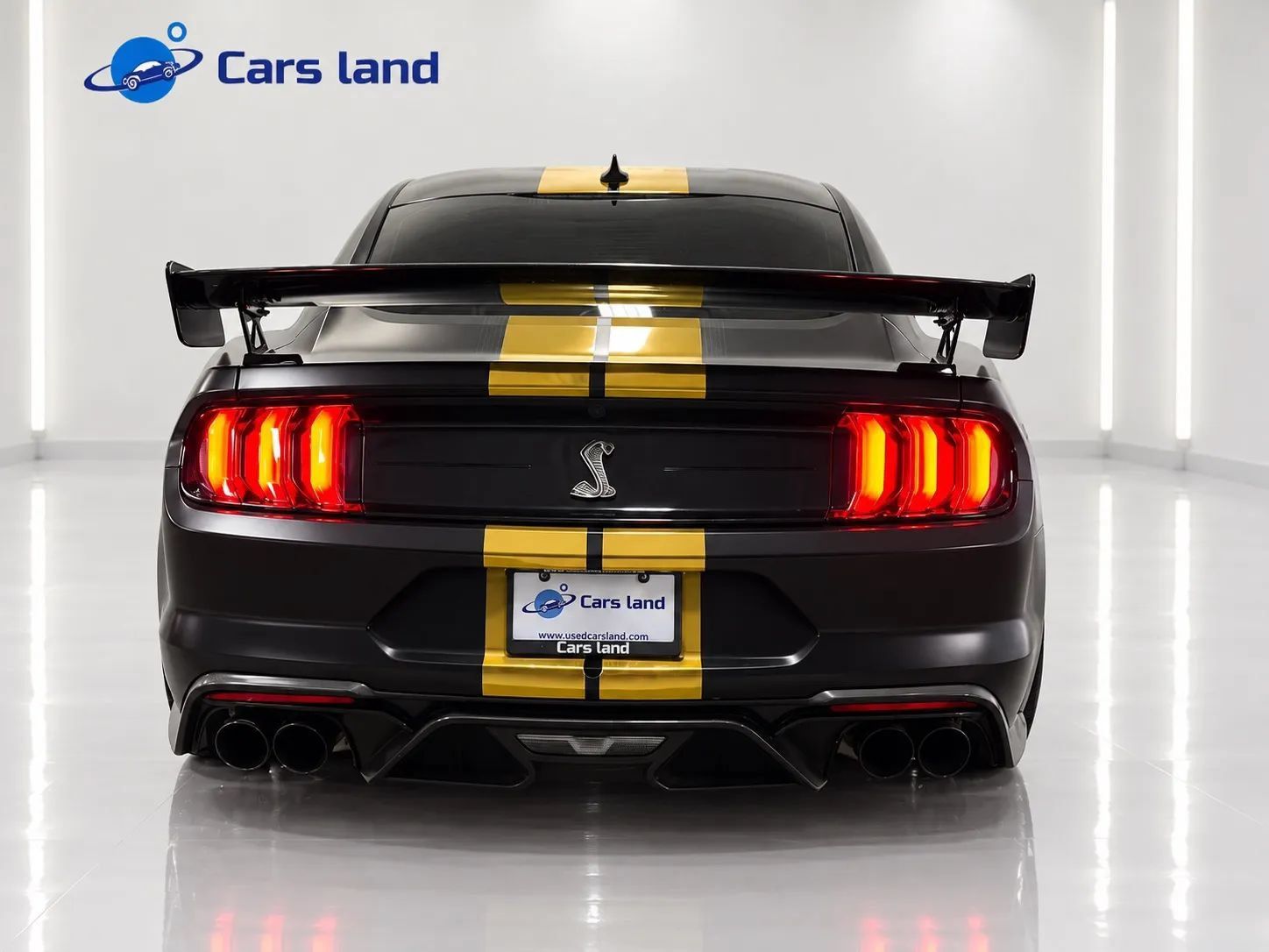 Used 2022 Ford Mustang Shelby GT500 w/ Technology Package RWD image 4