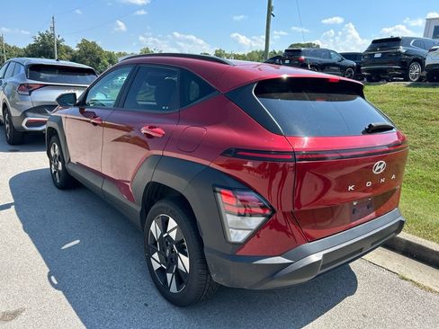 Used 2024 Hyundai Kona SEL AWD/4WD image 4