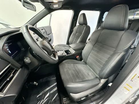 Used 2023 Mitsubishi Outlander SE Black Edition AWD/4WD image 17