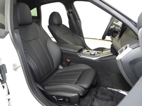 Used 2025 BMW i4 eDrive40 w/ Premium Package RWD image 19