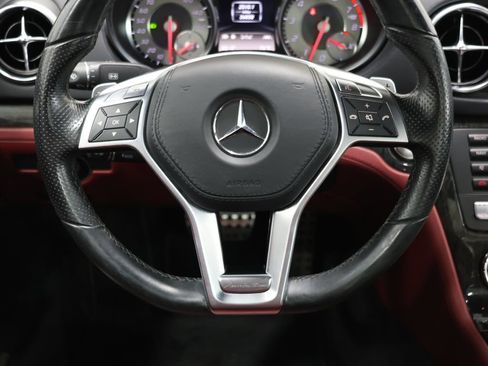 Used 2013 Mercedes-Benz SL 550 image 17