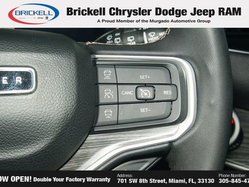 Used 2024 Jeep Wagoneer L Series II RWD image 36